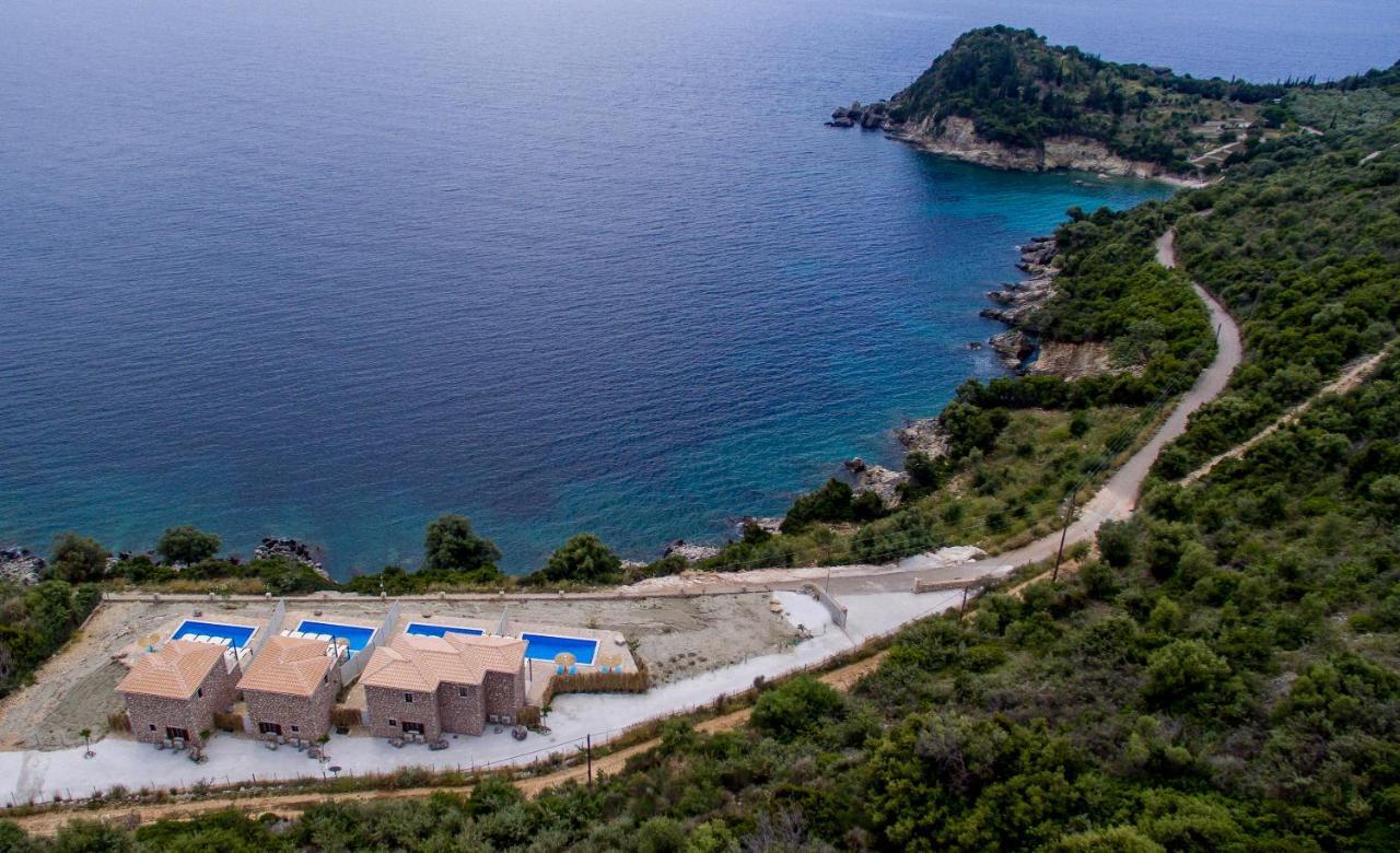 Amousso Beach Villas Marantochori Экстерьер фото