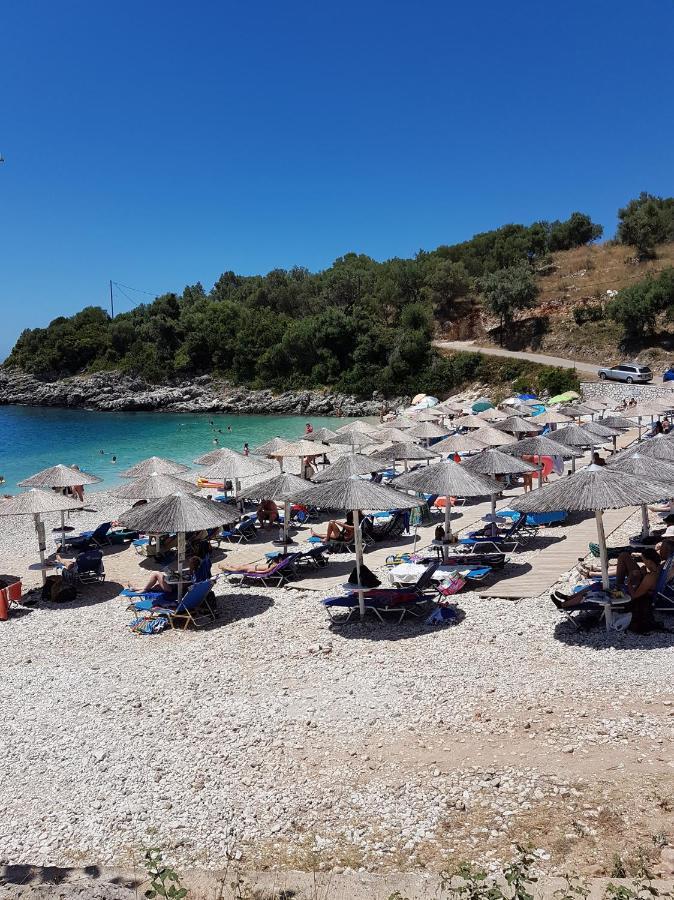 Amousso Beach Villas Marantochori Экстерьер фото