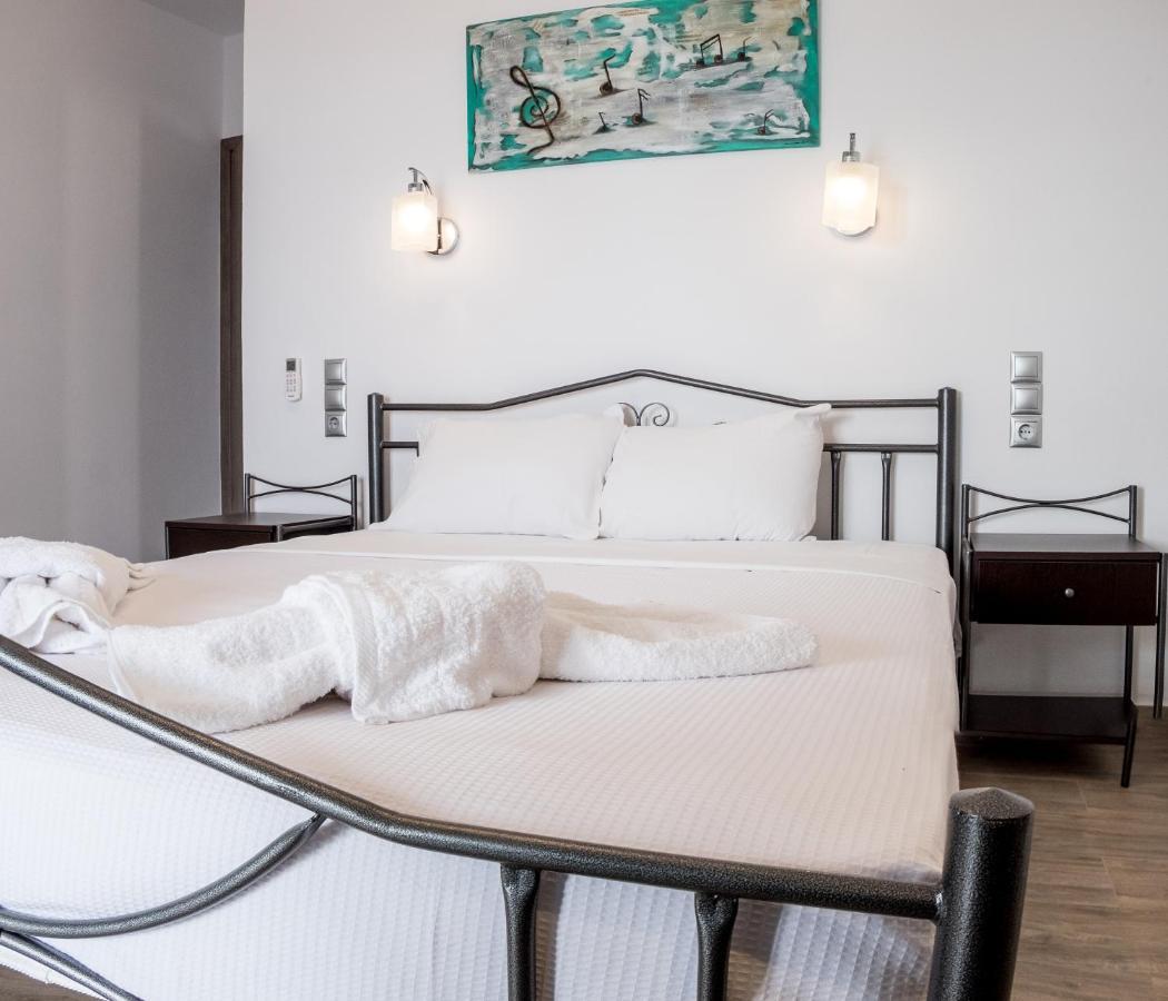 Amousso Beach Villas Marantochori Экстерьер фото